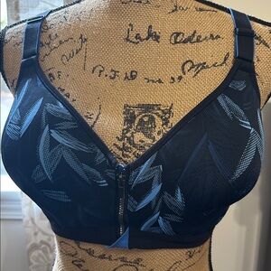 Maidenform Navy and Light Blue Front-Zip Sports Bra